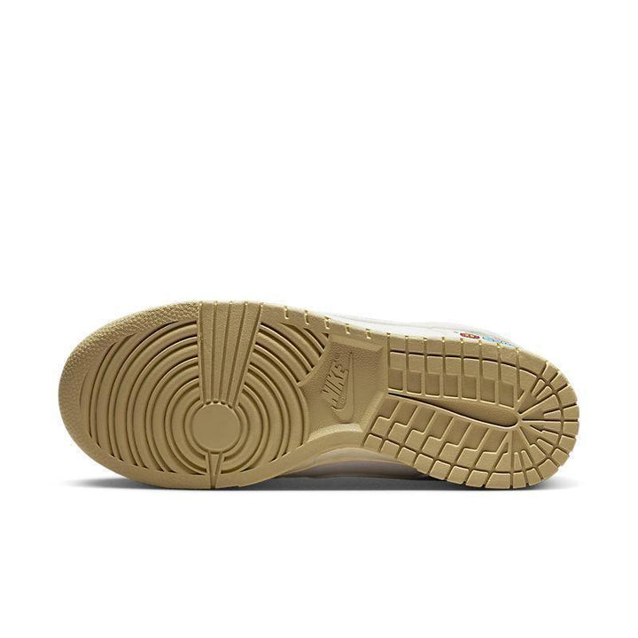 Nike Dunk Low &