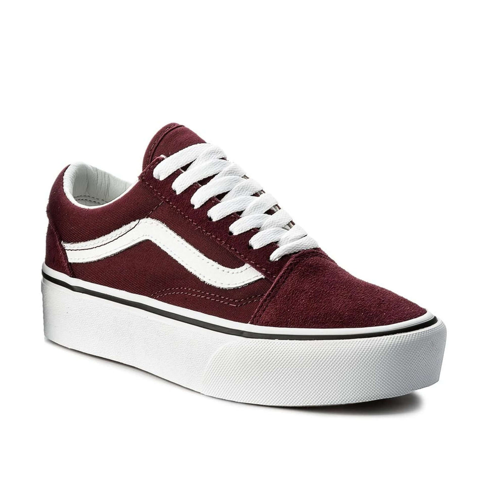 VANS sneakers and streetwear collection at STORE 7994