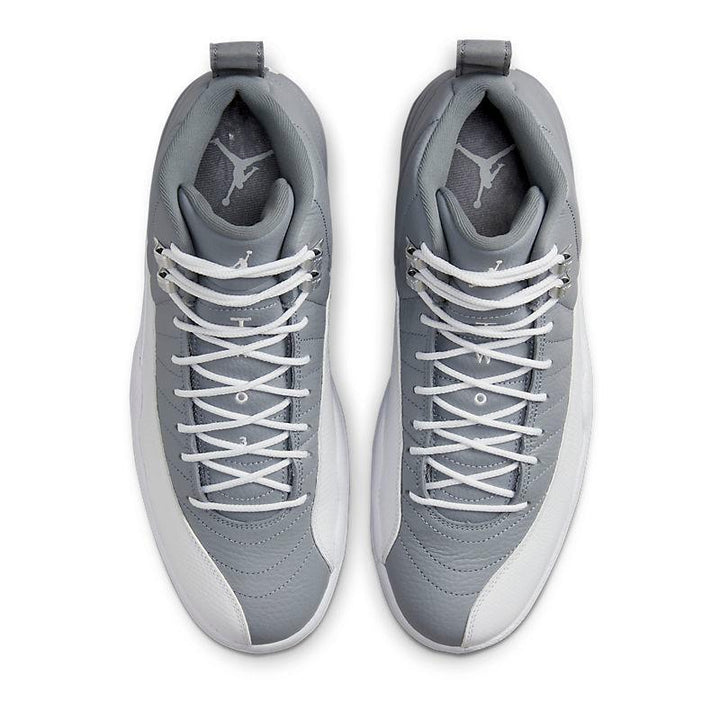 Air Jordan Retro 12 &