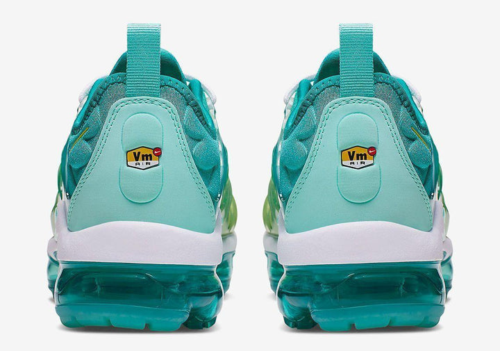 Nike Air VaporMax Plus &