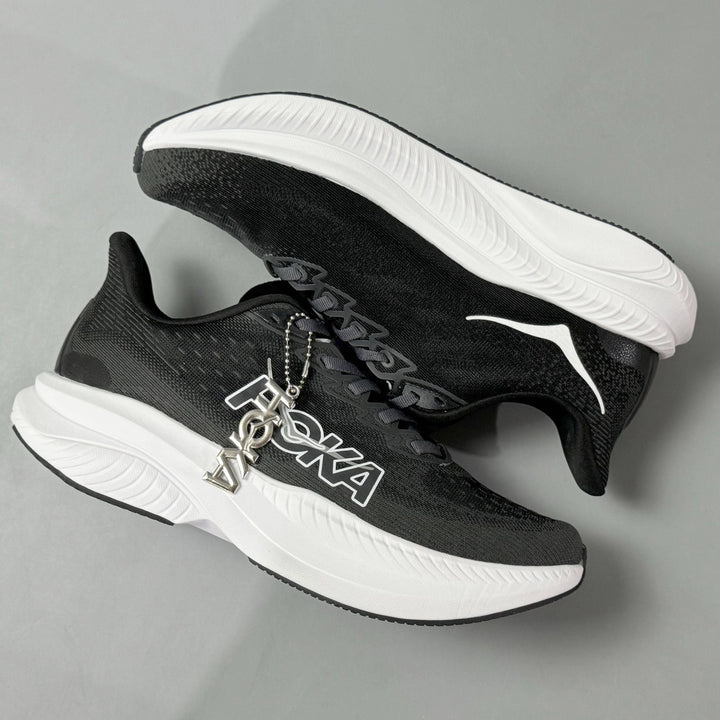 HOKA ONE ONE Mach 6 Wide &