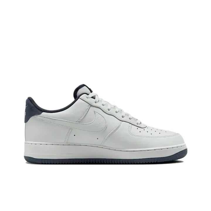 Nike Air Force 1 Low &