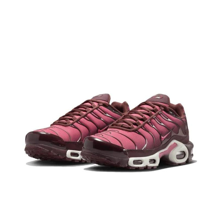 Nike Air Max Plus &
