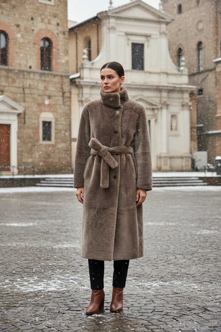 Brunello Cucinelli

Brown Lamb Coat
