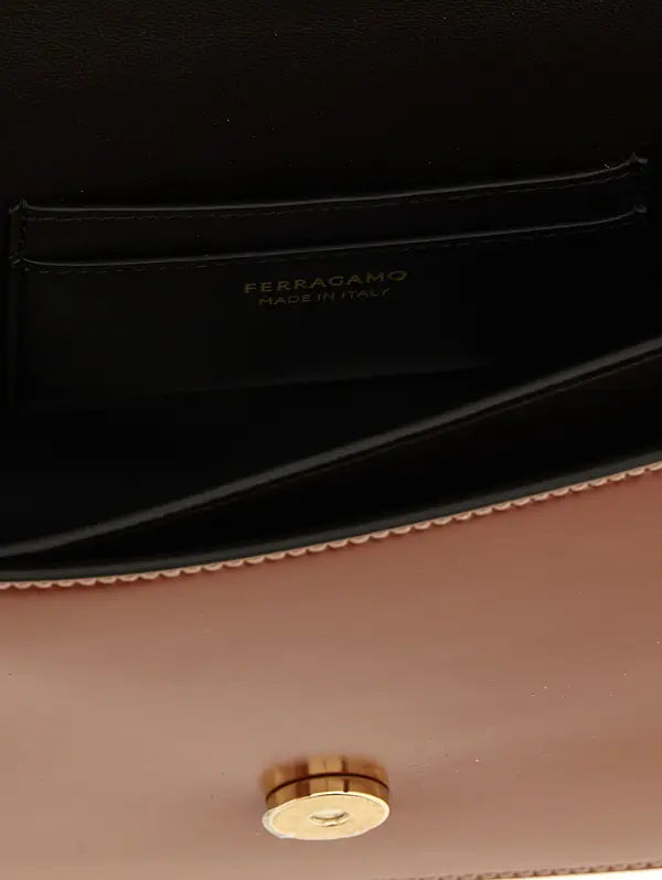 Ferragamo

Brown Calfskin Crossbody Bag