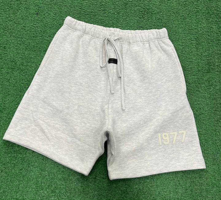 Fear of God Essentials 1977 Shorts Light Oatmeal