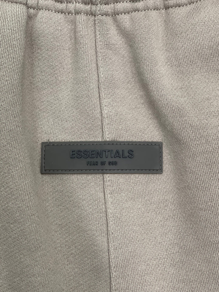 Fear of God Essentials Shorts Desert Taupe