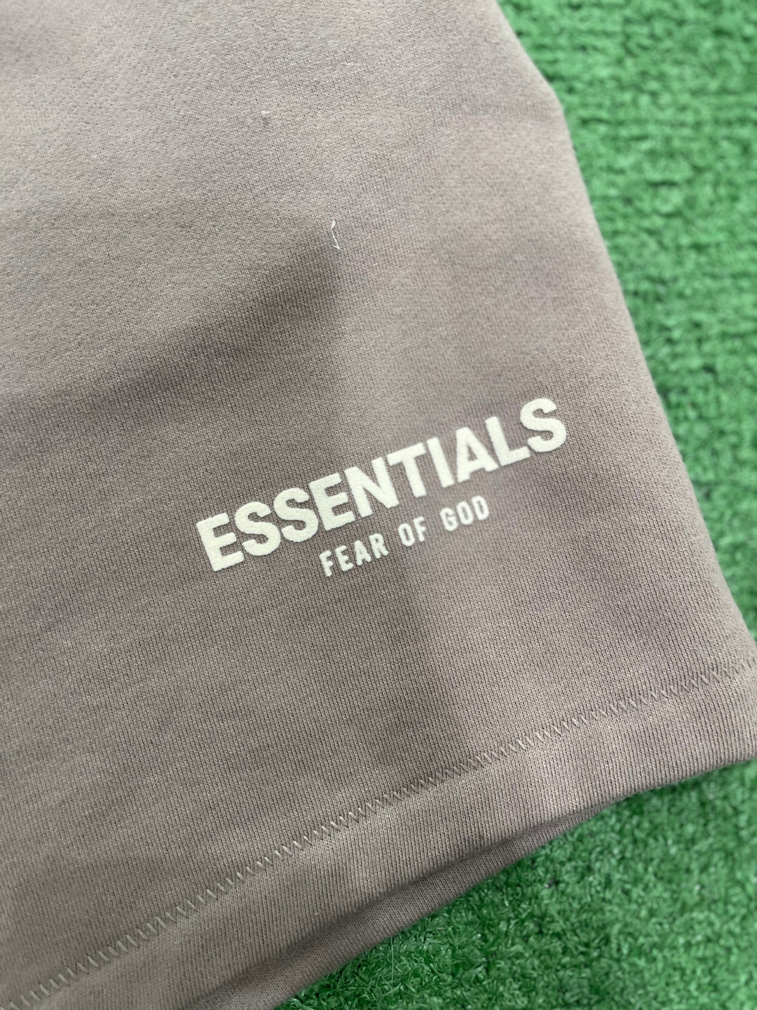 Fear of God Essentials Shorts Desert Taupe