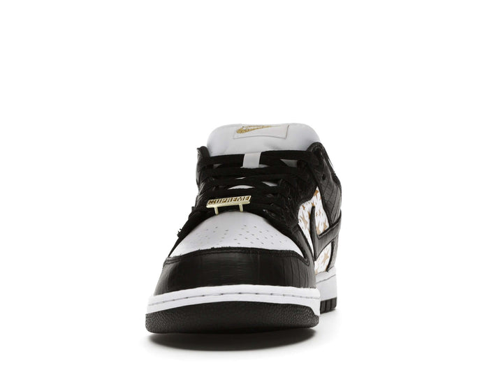 Nike SB Dunk Low Supreme Stars "Black"