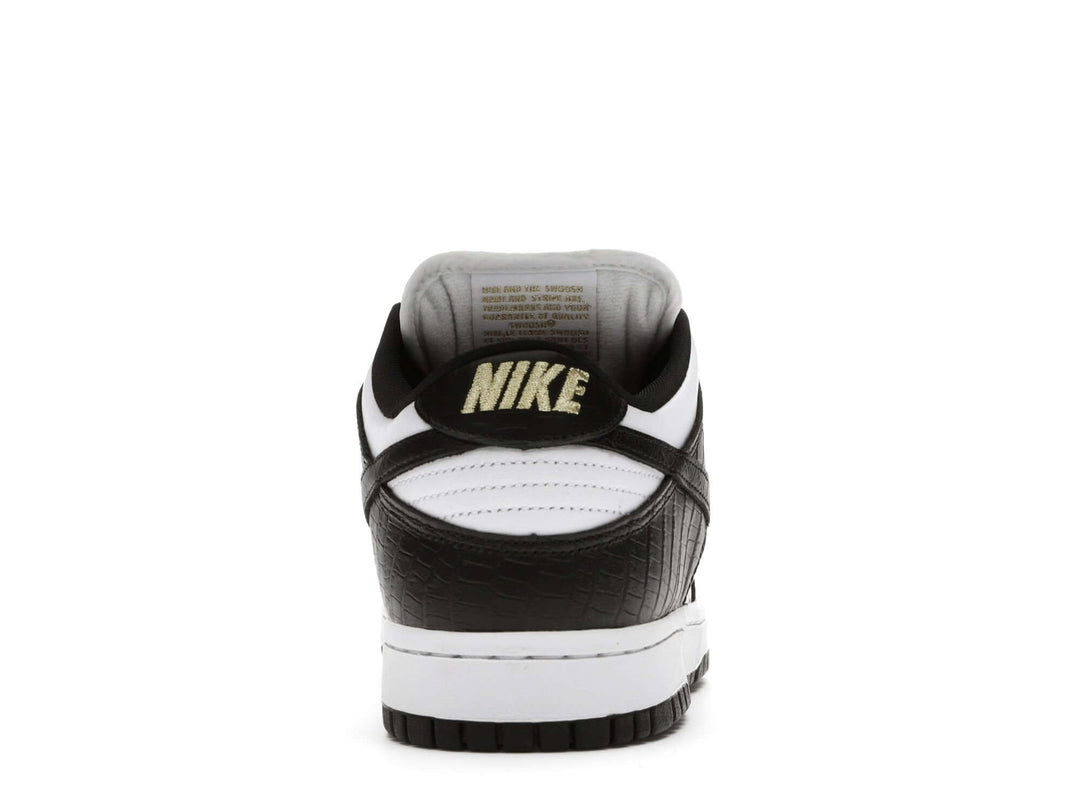Nike SB Dunk Low Supreme Stars "Black"