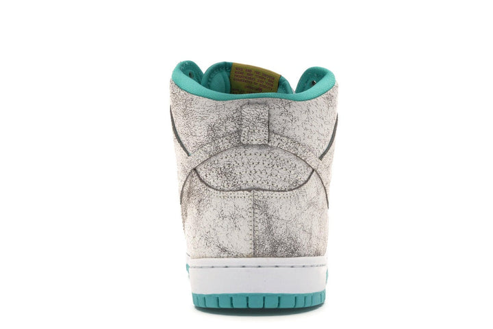 Nike SB Dunk High Flamingo