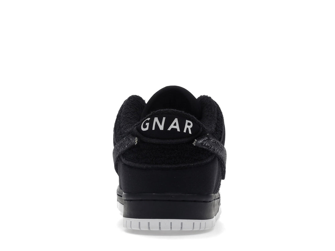 Nike SB Dunk Low "Gnarhunters"