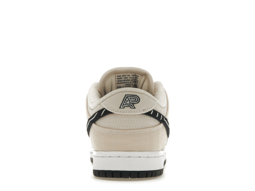 Nike SB Dunk Low Albino & Preto