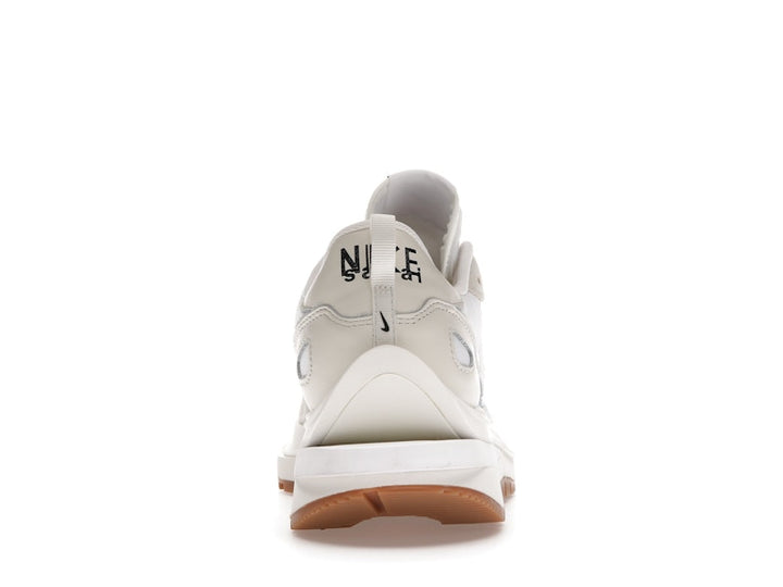 Nike Vaporwaffle sacai "Sail Gum"