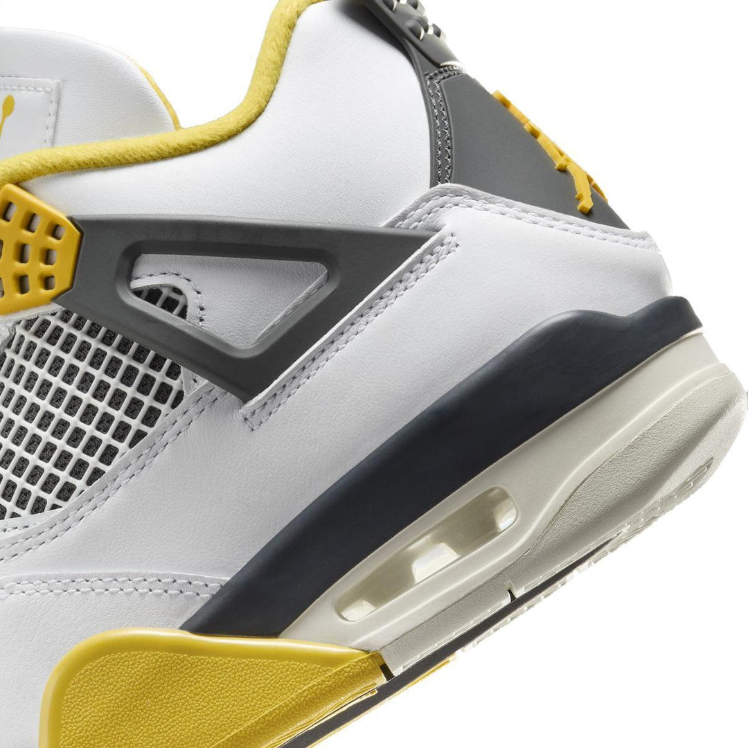 Air Jordan 4 Retro &
