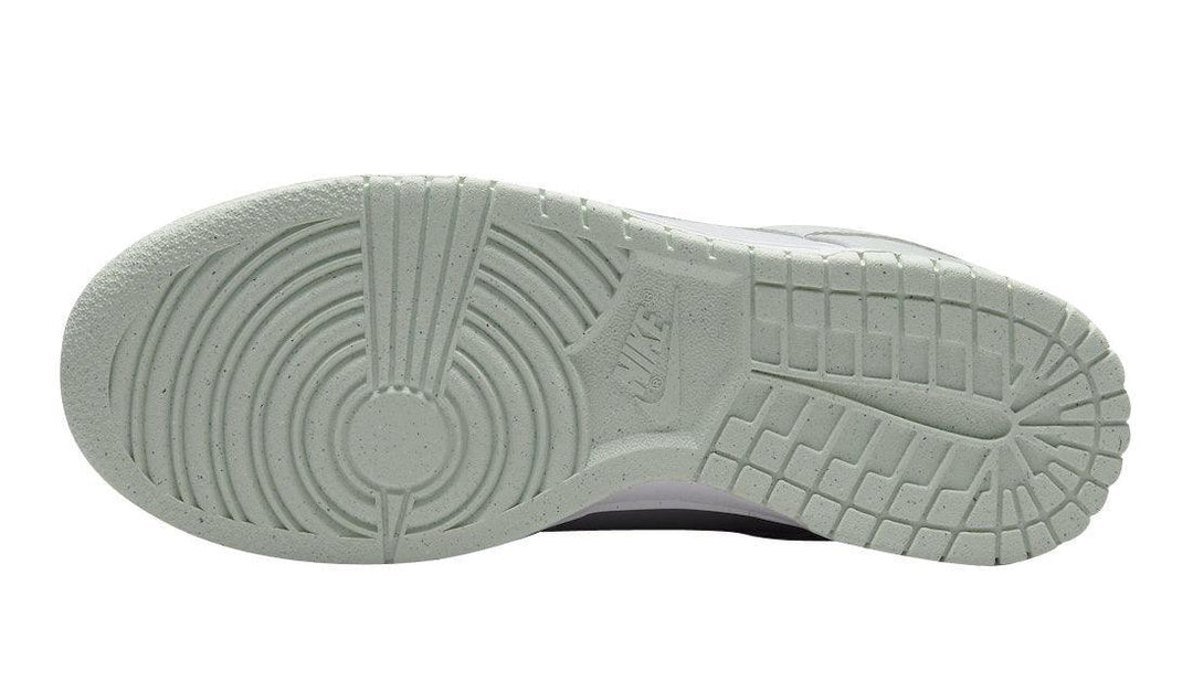 Nike Dunk Low &