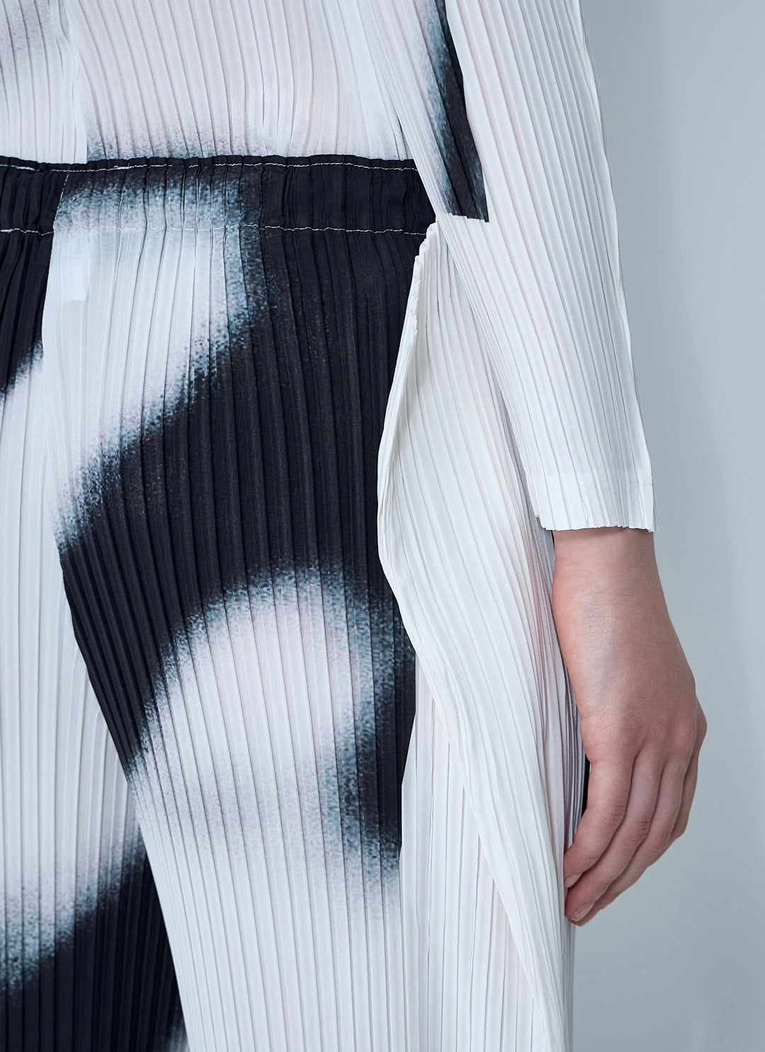 Issey Miyake Women Shadow Study Pants