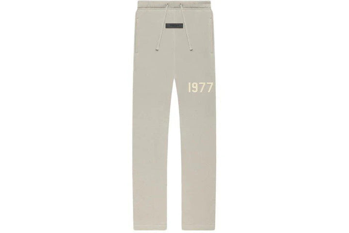 Kids Fear of God Essentials Relaxed Sweatpant Smoke