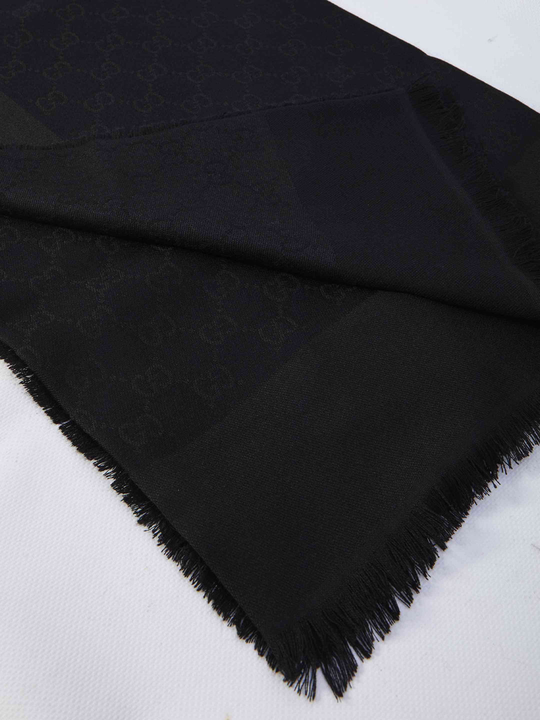 Gucci Men Gg Jacquard Scarf