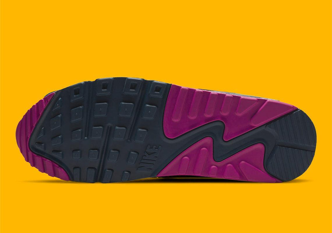 Nike Air Max 90 &