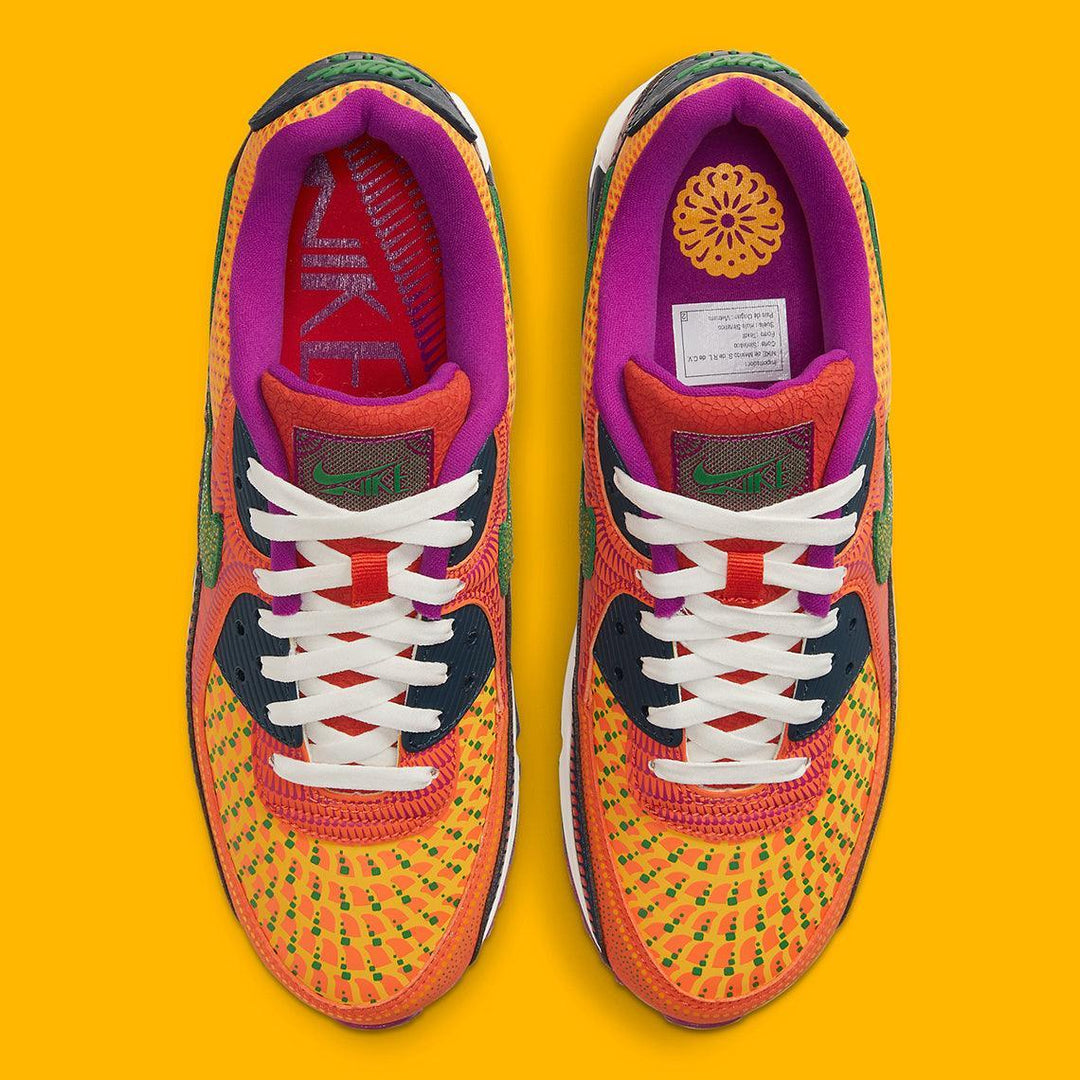 Nike Air Max 90 &