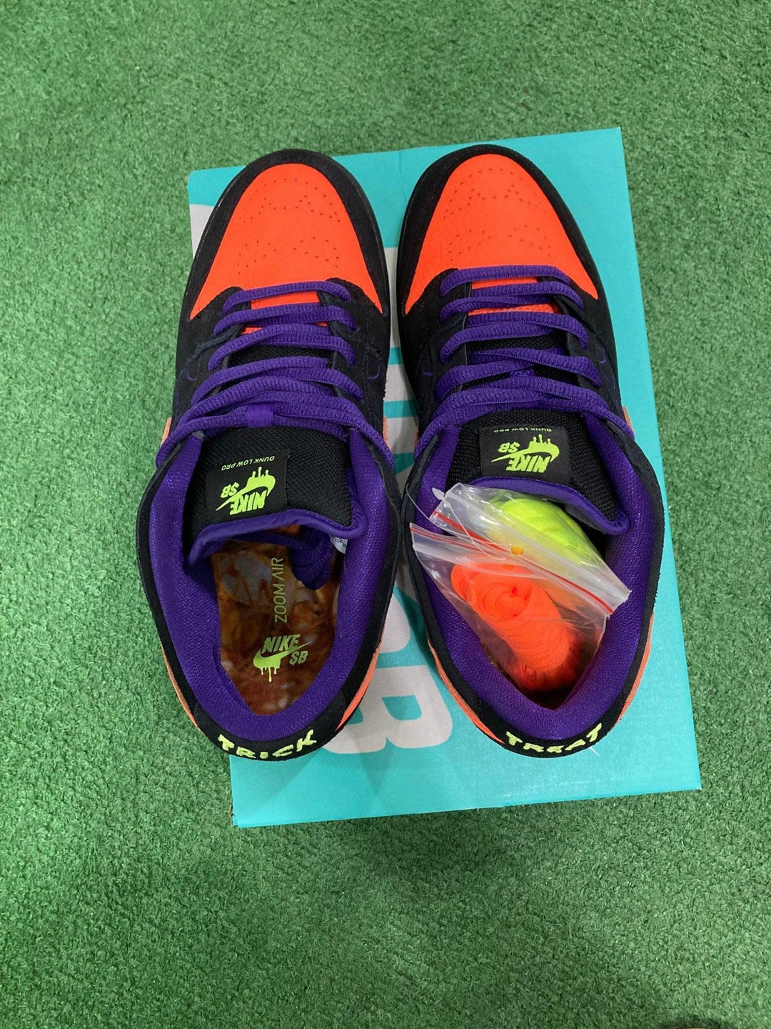 Nike SB Dunk Low Night of Mischief Halloween