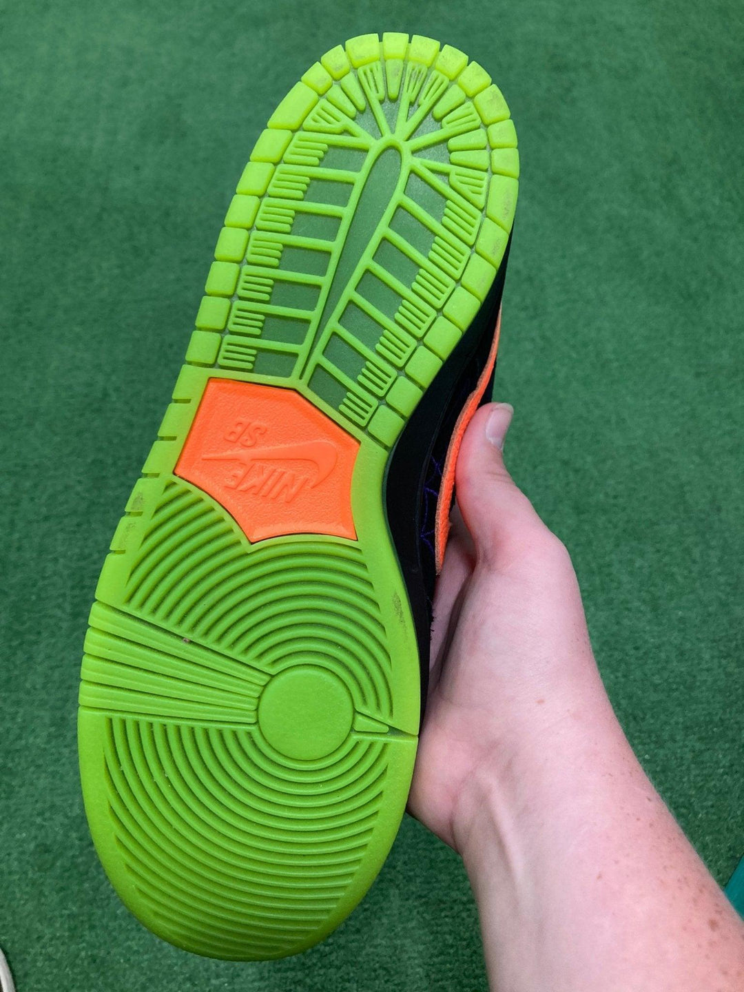 Nike SB Dunk Low Night of Mischief Halloween