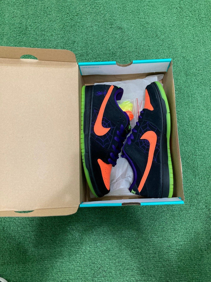 Nike SB Dunk Low Night of Mischief Halloween