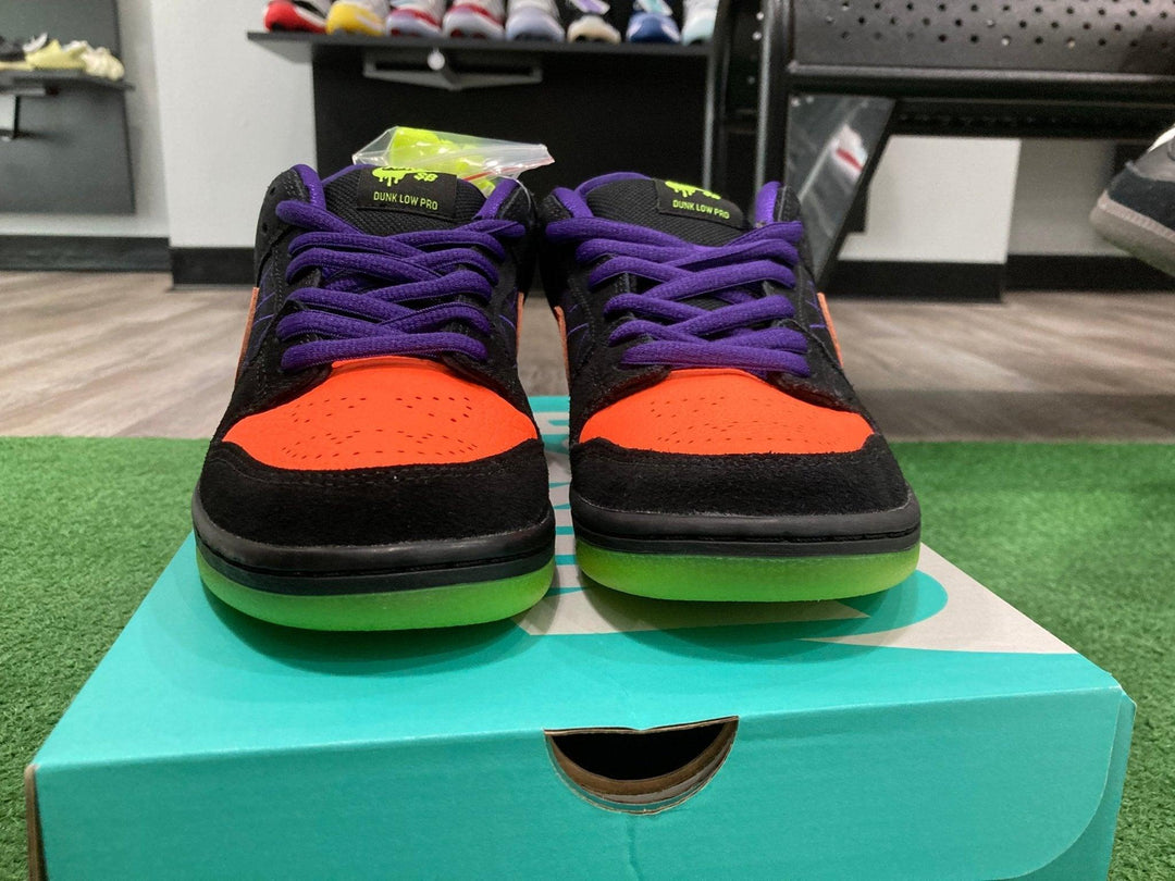Nike SB Dunk Low Night of Mischief Halloween