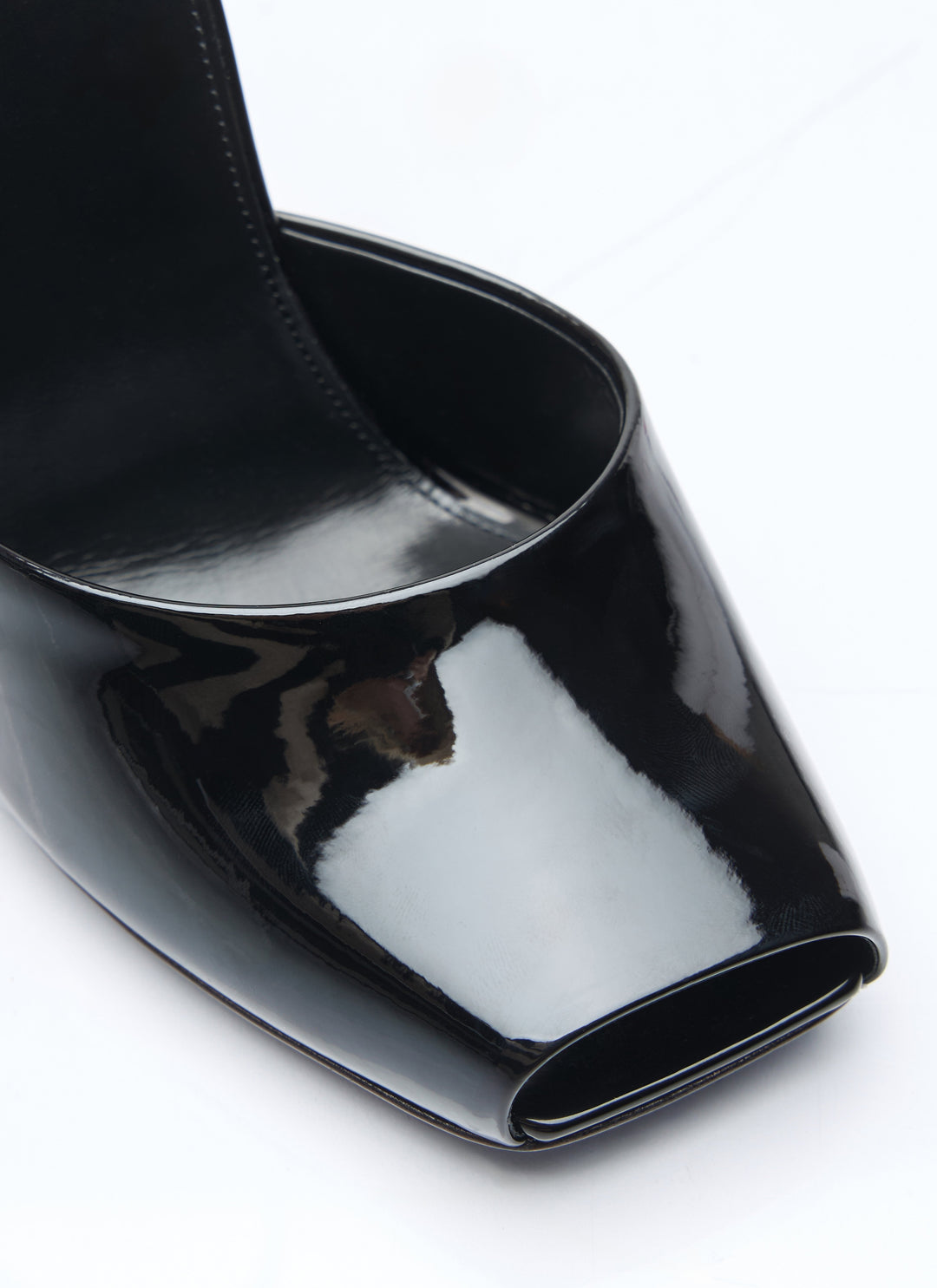 Saint Laurent Women Le Scandale Wedges