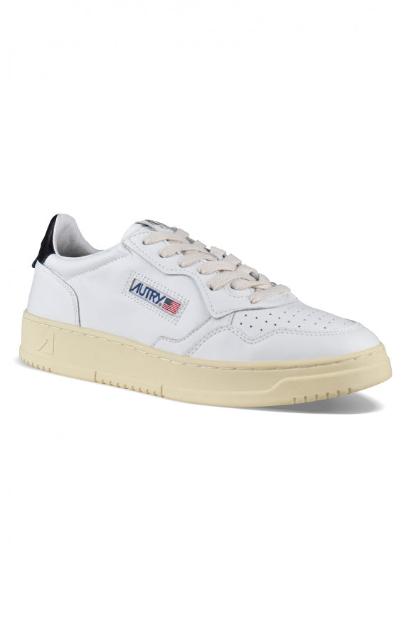 Autry Women Sneakers 01 Medalist