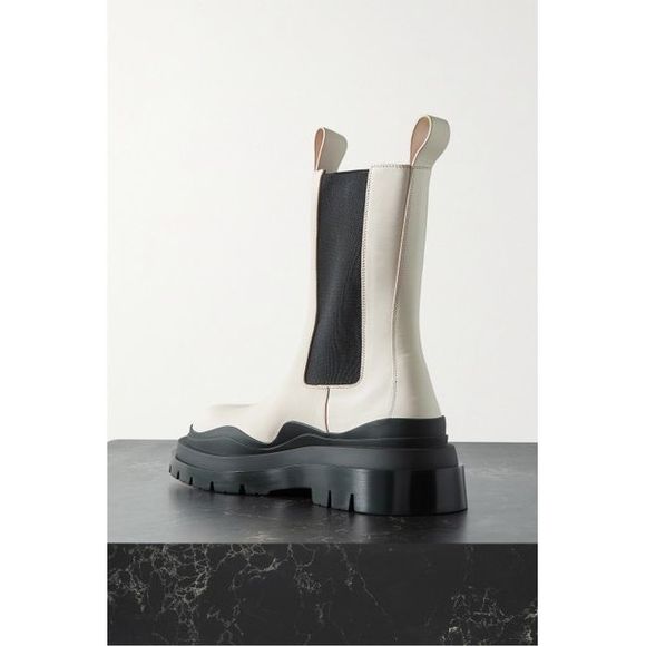 Bottega Veneta Women Off-White Rubber-Trimmed Leather Chelsea Boots/Booties