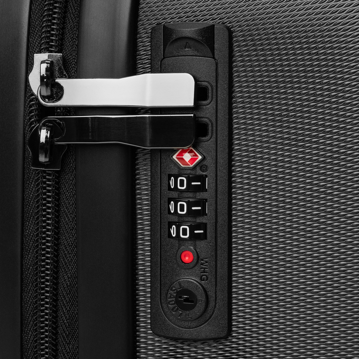 S7 Carbon Signature Hard-Shell Suitcase